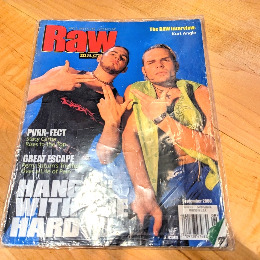 Jeff Matt Hardy Boys WWE Raw Magazines September 2000 Issue WWF VTG Wrestling